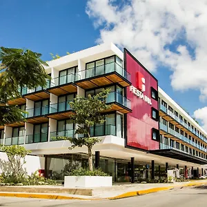 fiesta-inn-playa-del-carmen.quintano-roohotels.com/